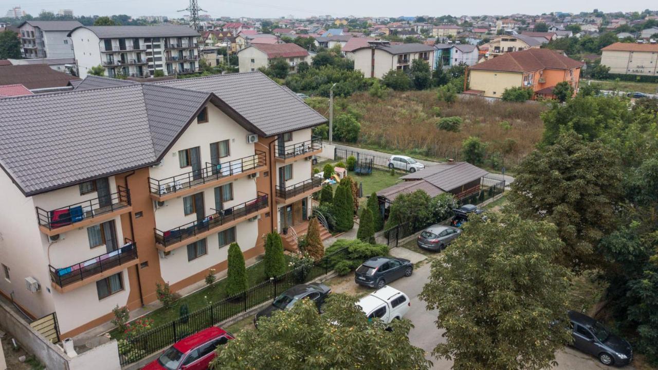 Отель Casa Mevas Костинешти Экстерьер фото